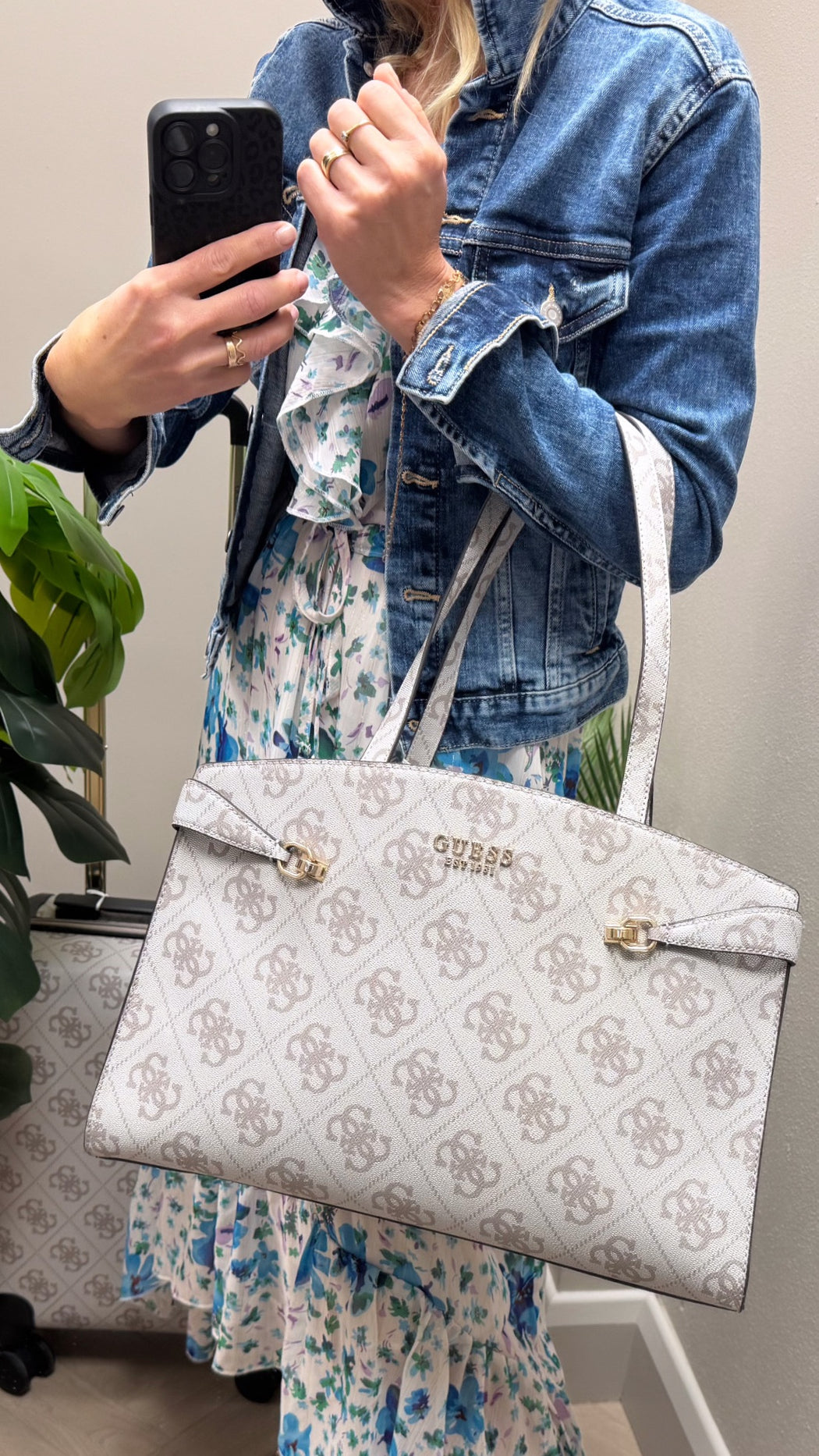 Guess dark taupe  loreliei Travel bag