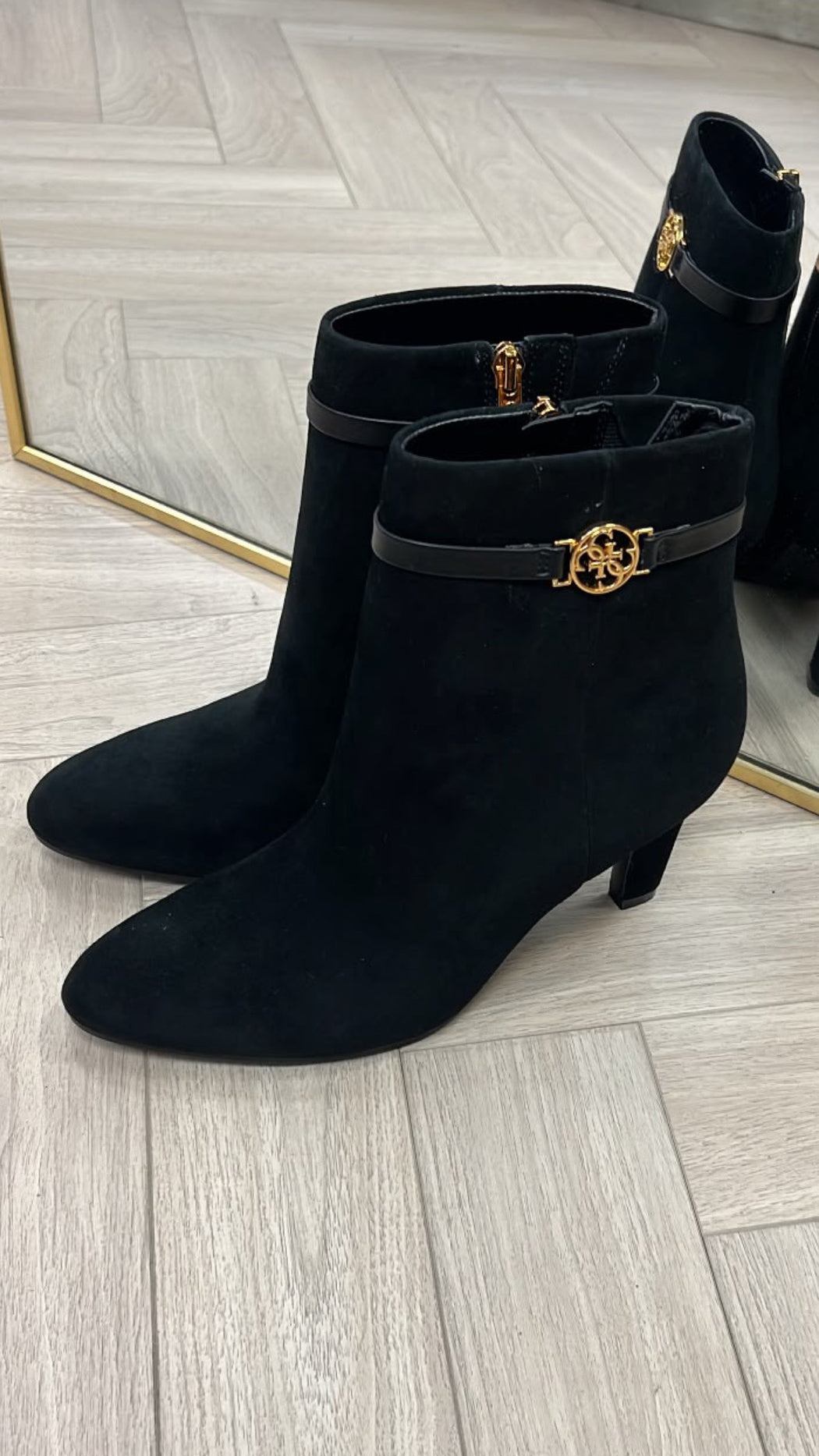 Guess Suede  side zip boots FLFOTISUE10