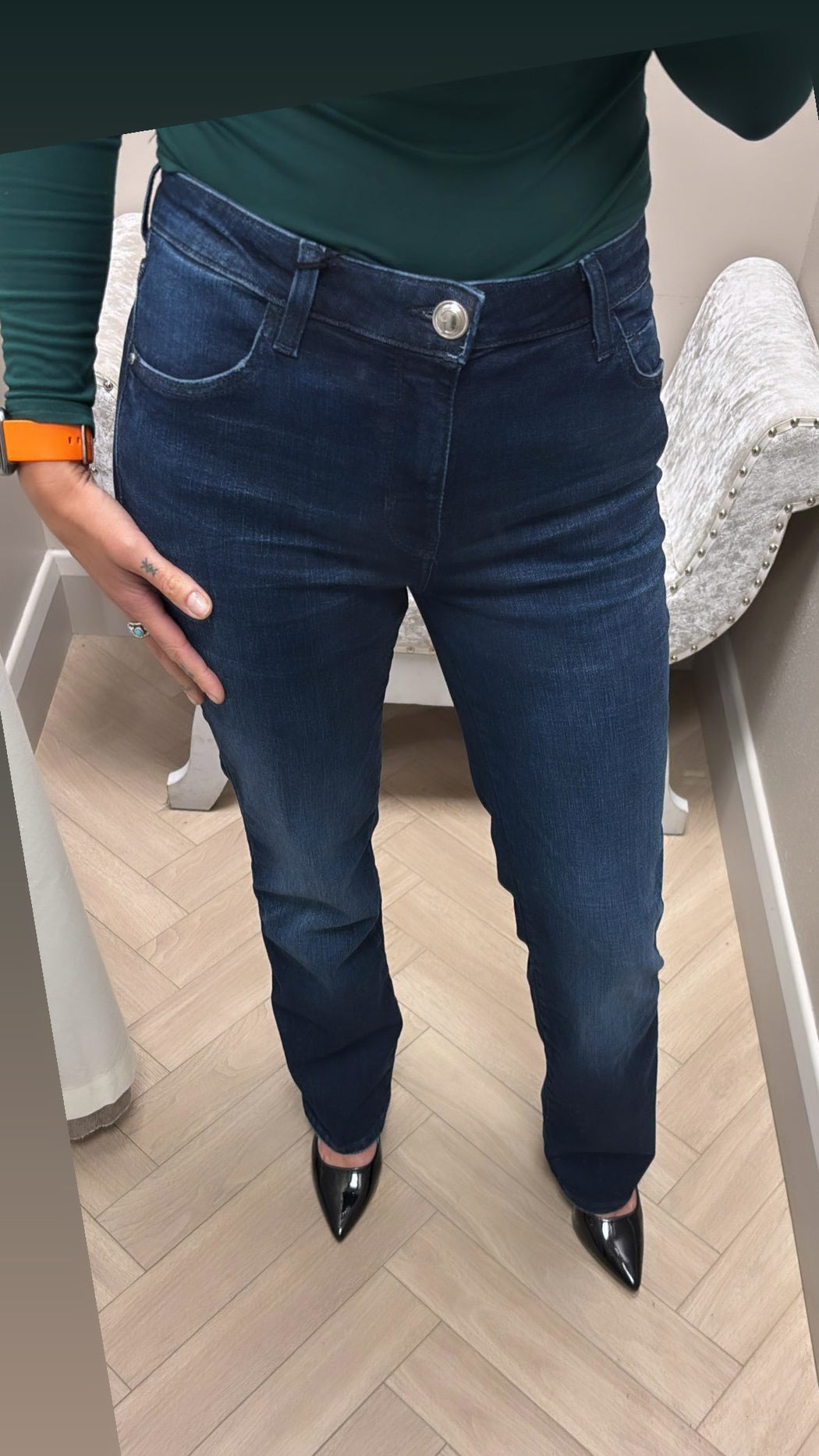 Guess Mid Rise Sexy Straight Jeans. W5BA15D0791