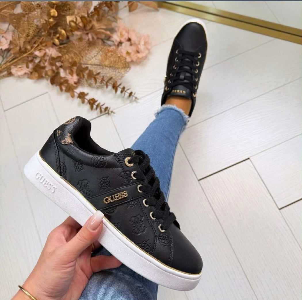 Black guess logo embossed sneaker flfbtzfal12