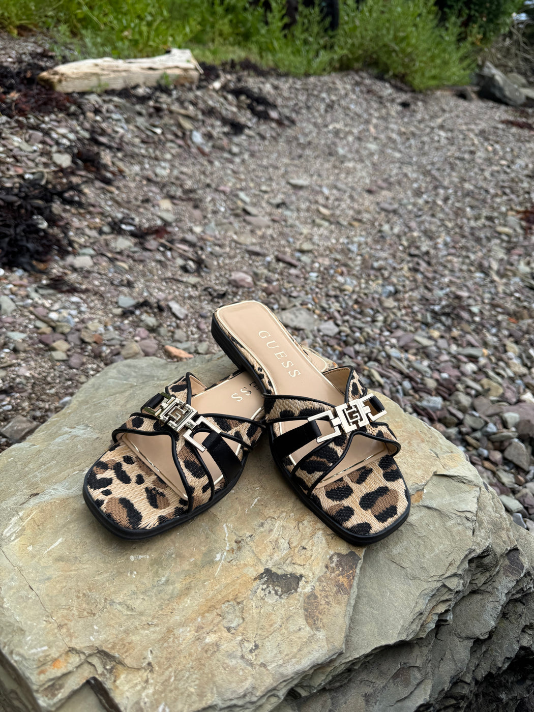 Guess FLJREAPEL19 Leopard Slider with Gold Buckle