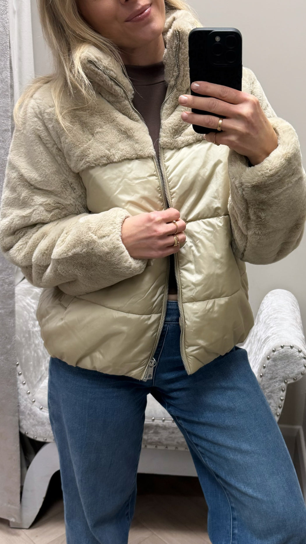Popperes beige jacket