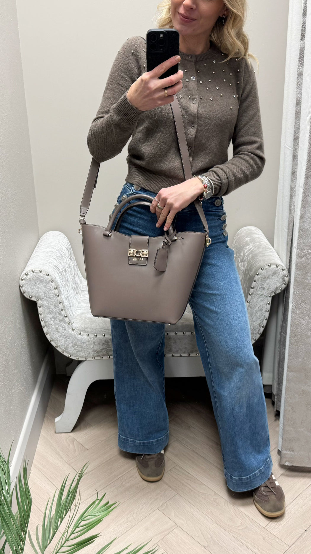 Guess bag VG989122
DARK TAUPE JANE