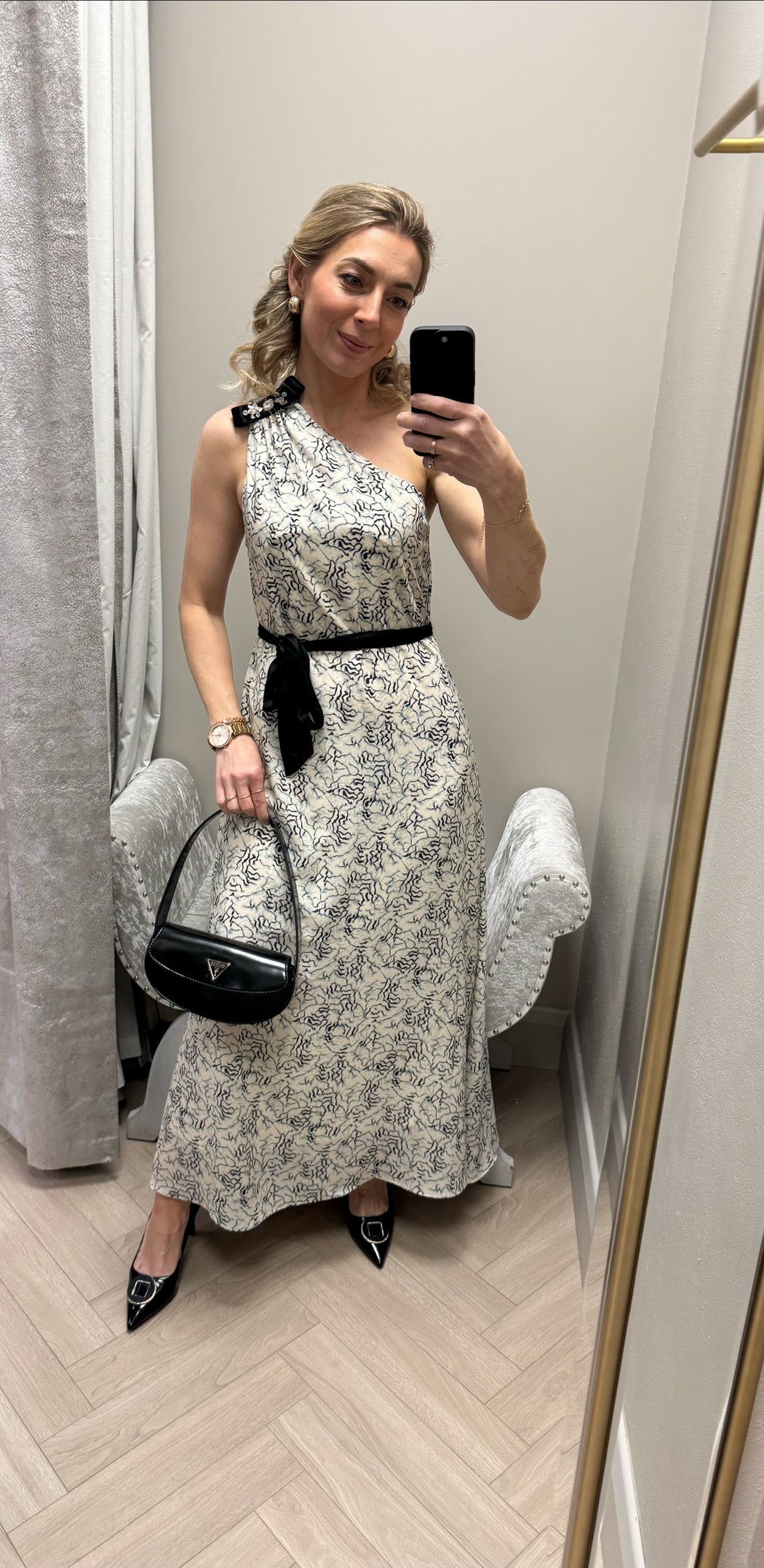 Kream beige black one shoulder dress