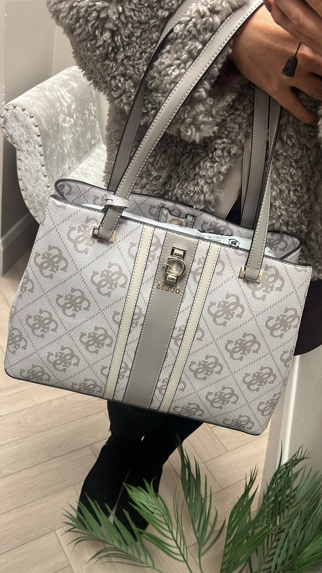 Guess Taupe ERENIA Bag. SO783823