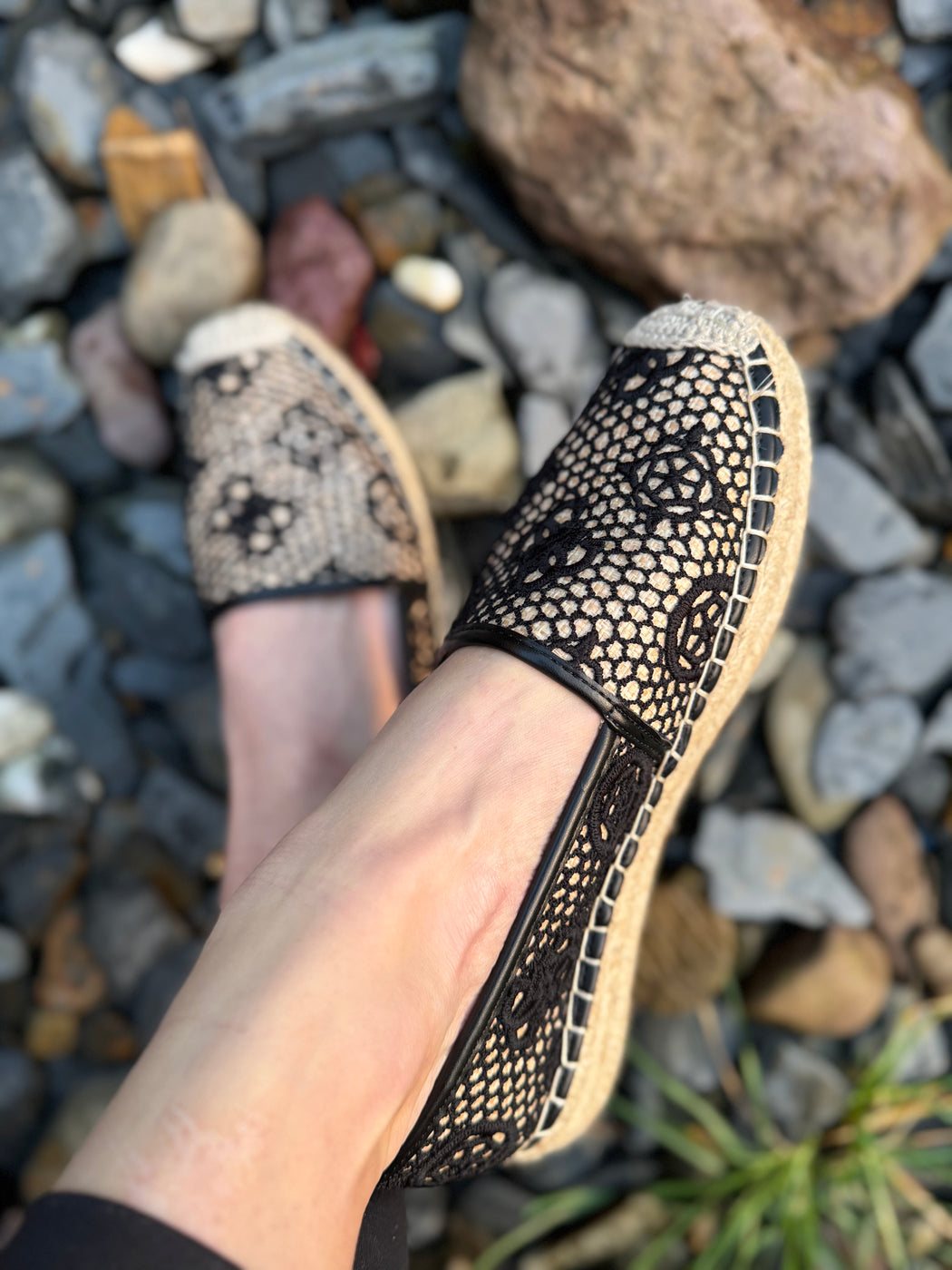 Guess black leather trim espradrils