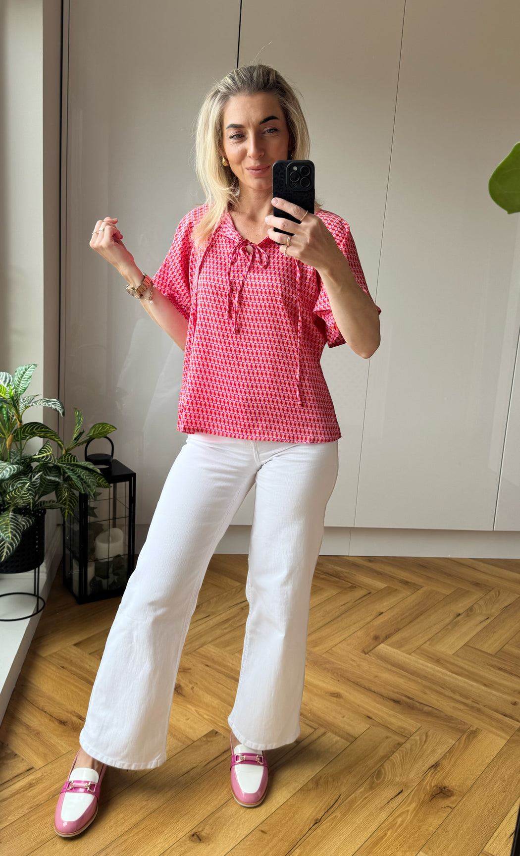 Janelle top red