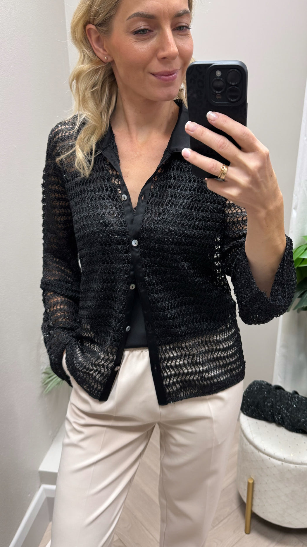 Guess button top bell sleeve