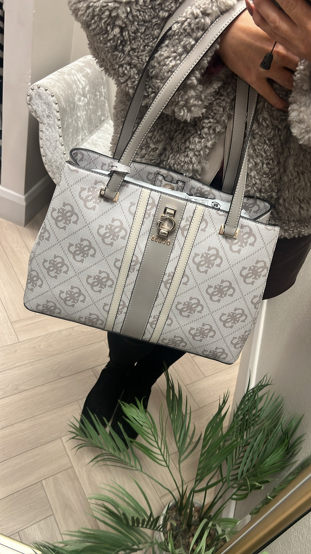 Guess Taupe ERENIA Bag. SO783823