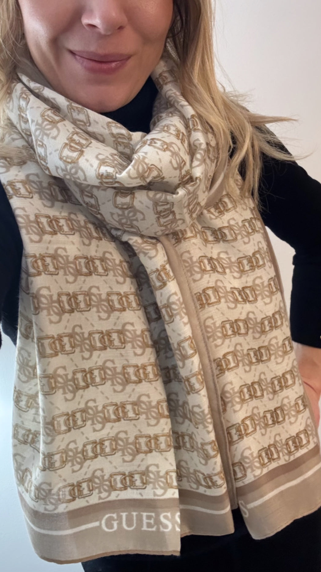 Guess latter scarf AW5450POL03 - LPL