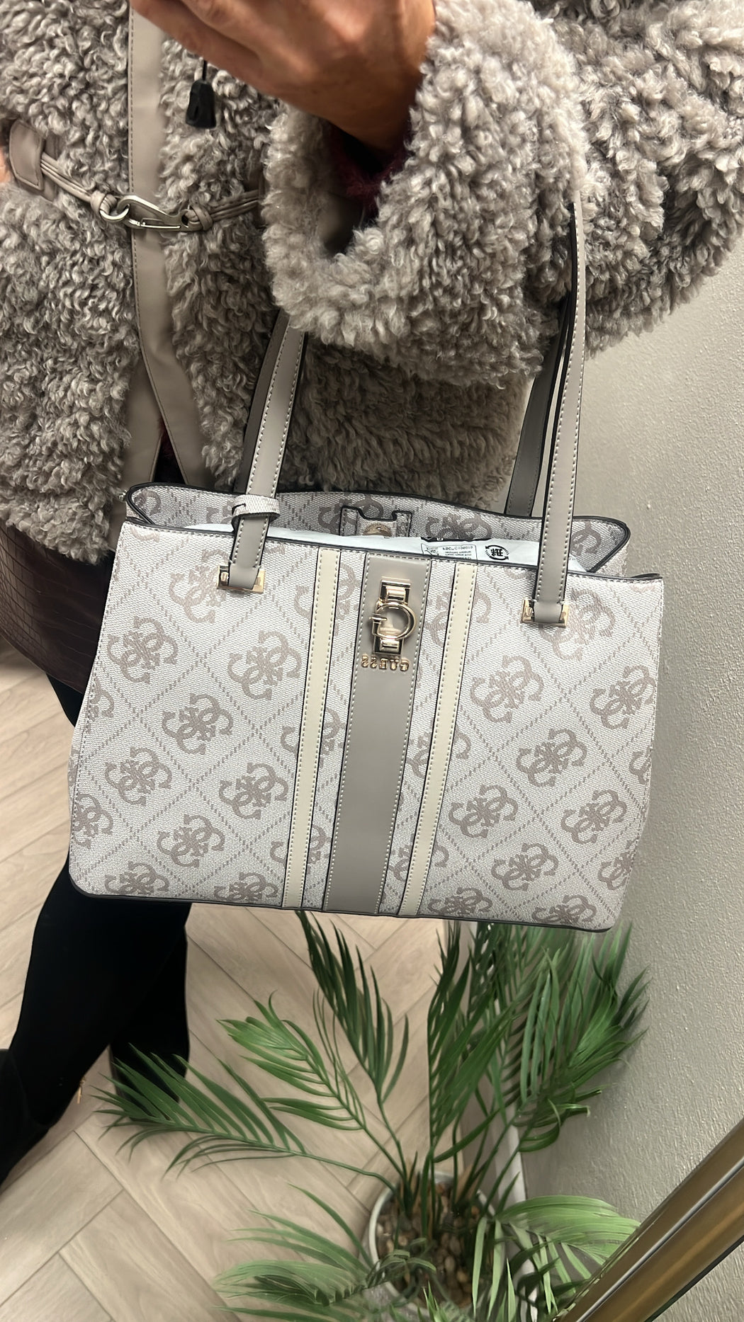 Guess Taupe ERENIA Bag. SO783823