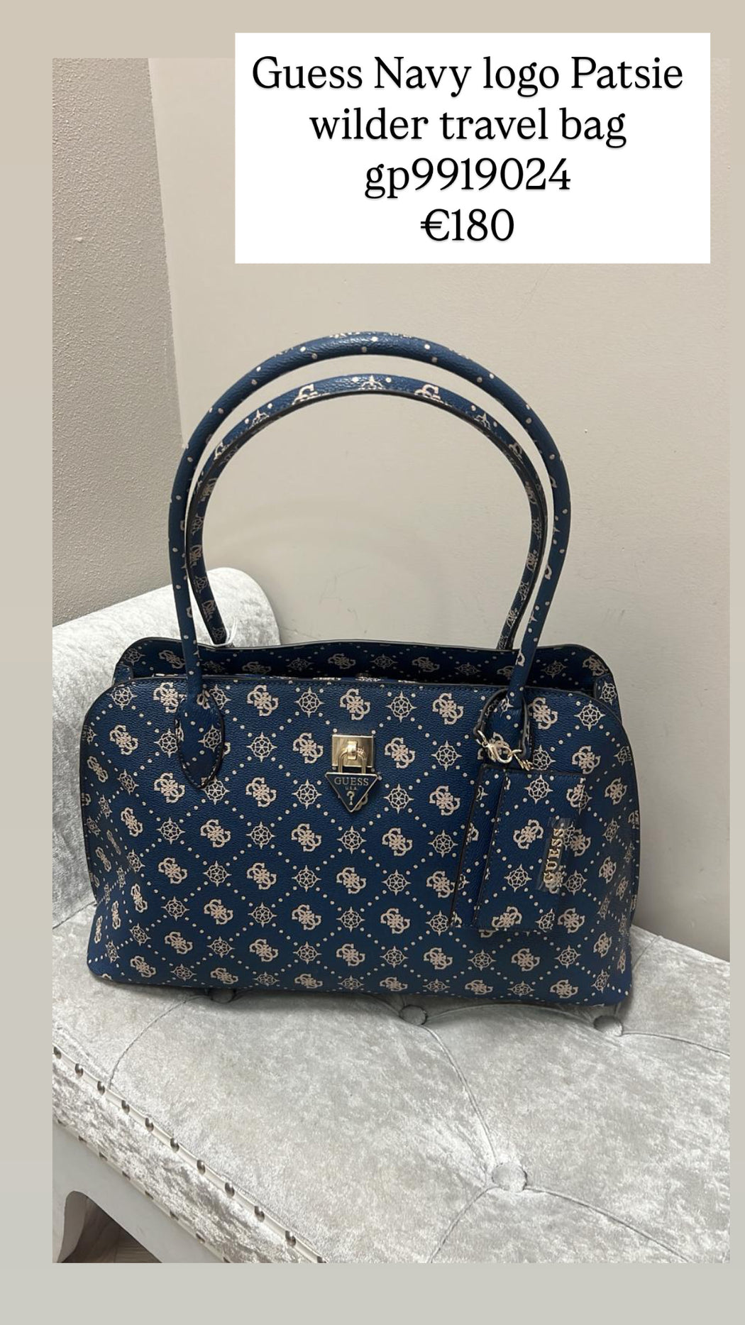 Guess Navy logo Patsie wilder travel bag gp9919024