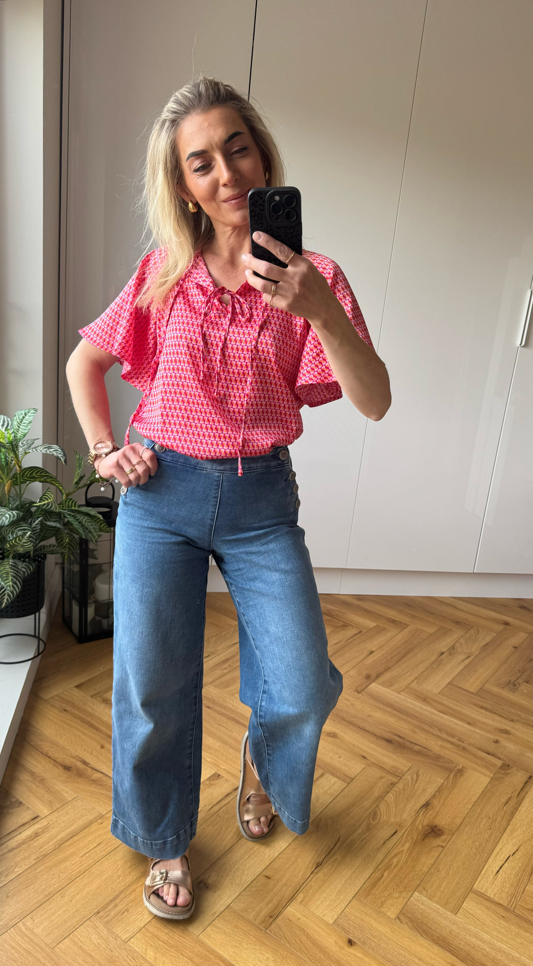 Janelle top red