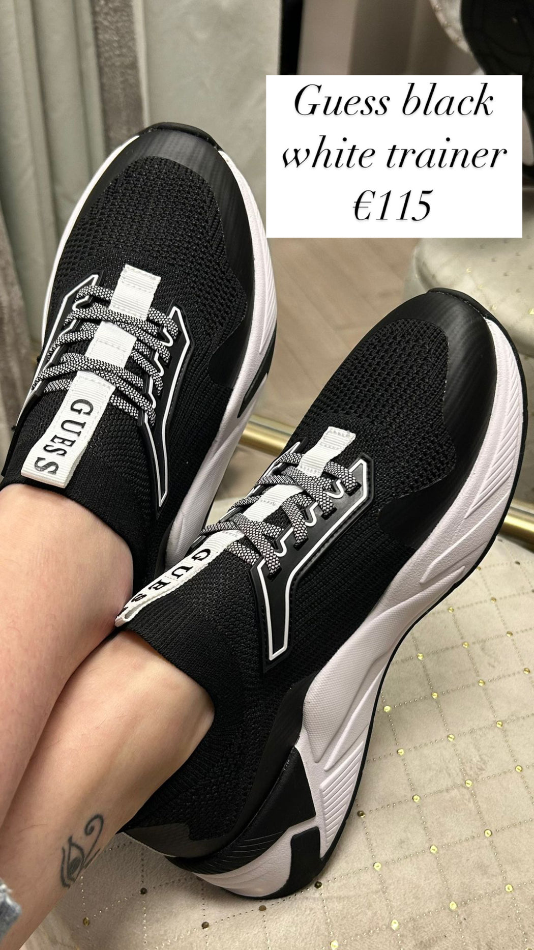 Guess black/white trainer