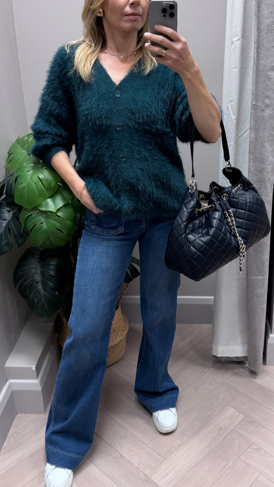 Guess Millie Cardi w6br18z1269