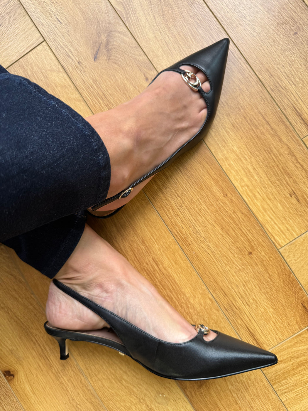 Guess black sling backs shoes FLTJESLEA05