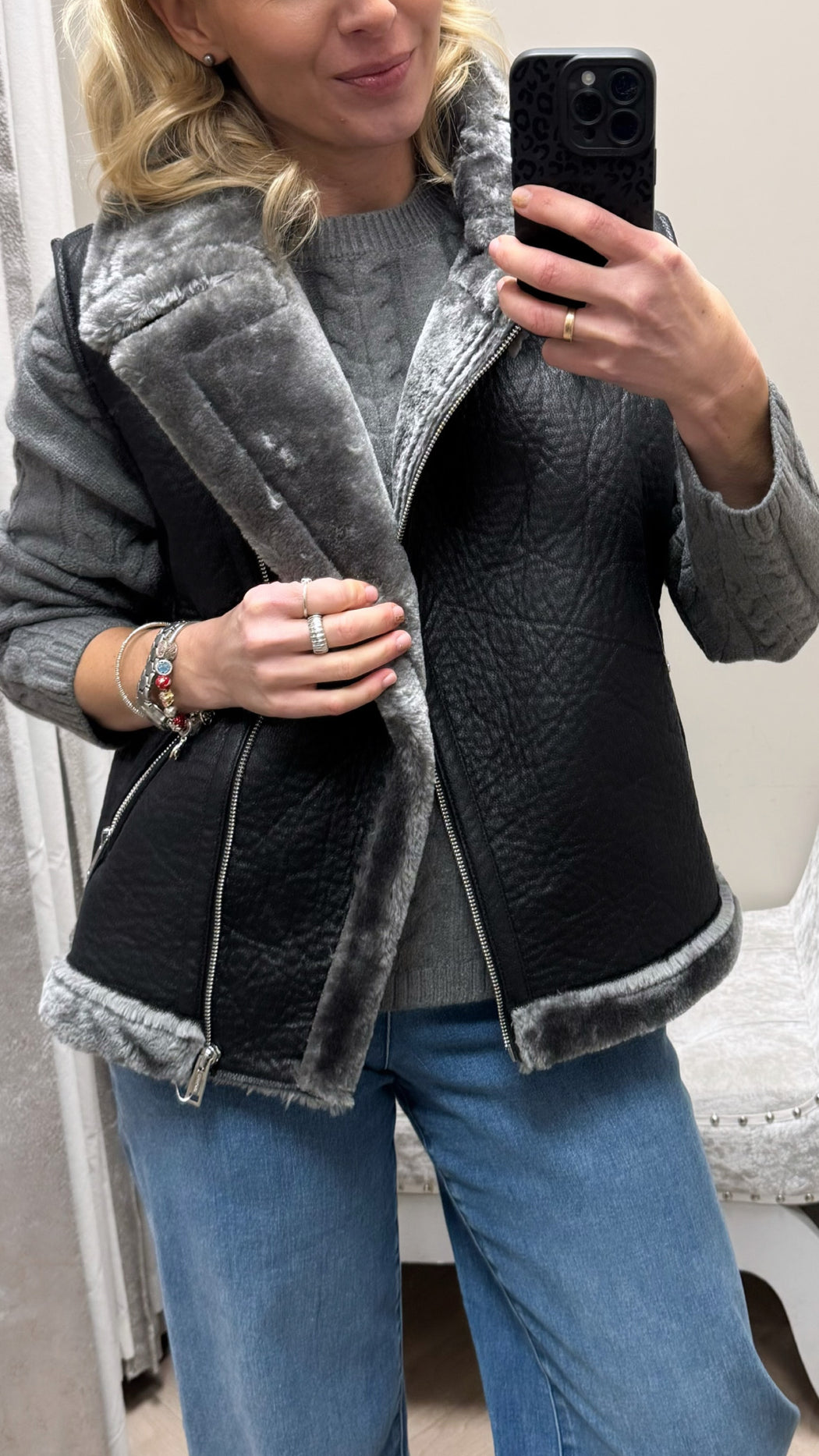 Icy gilet