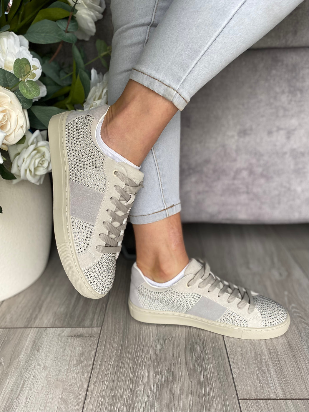 Guess grey diamanté sneaker flptodsue12