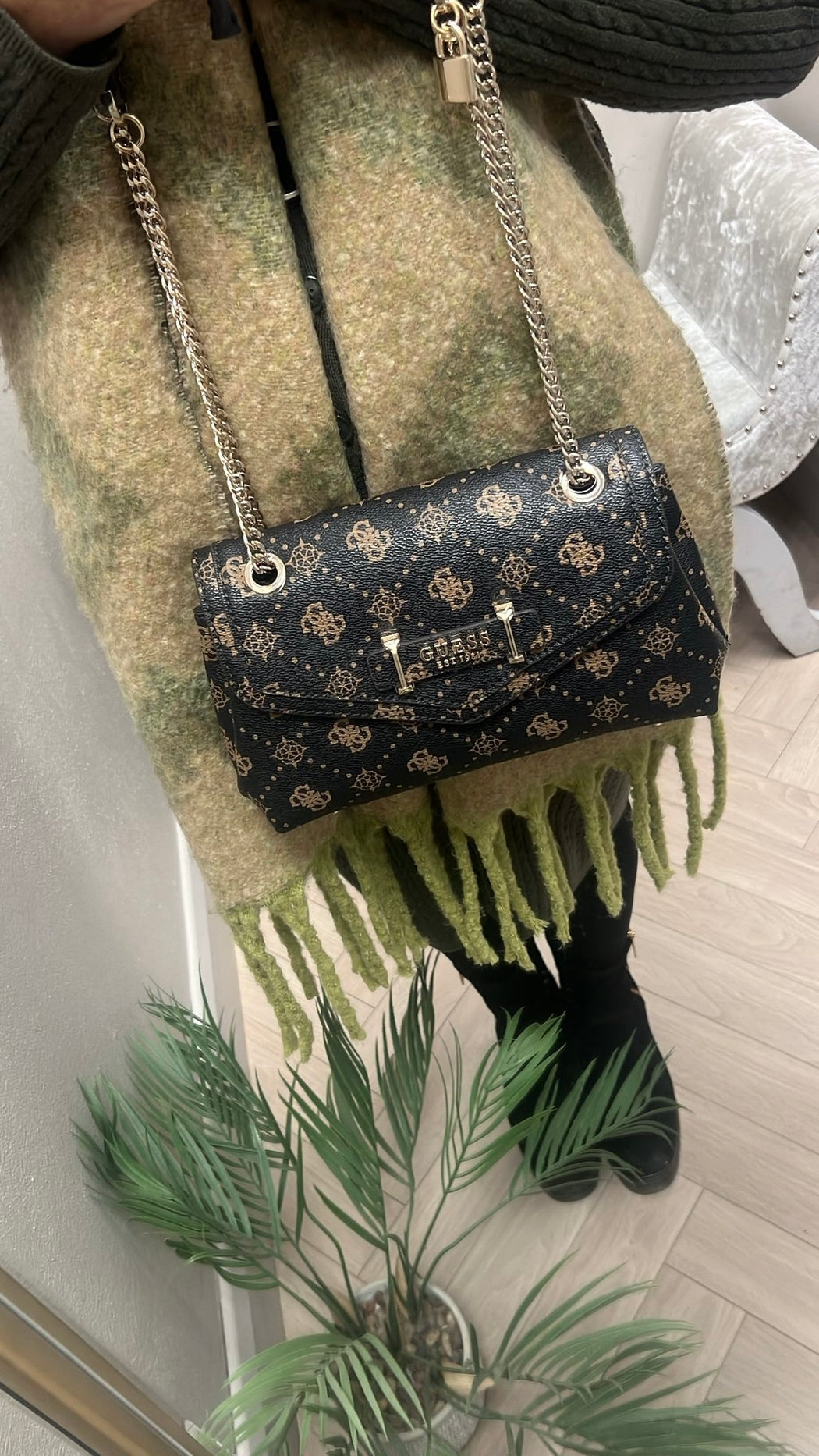 Guess Espresso Logo SILIA Bag. GP989021