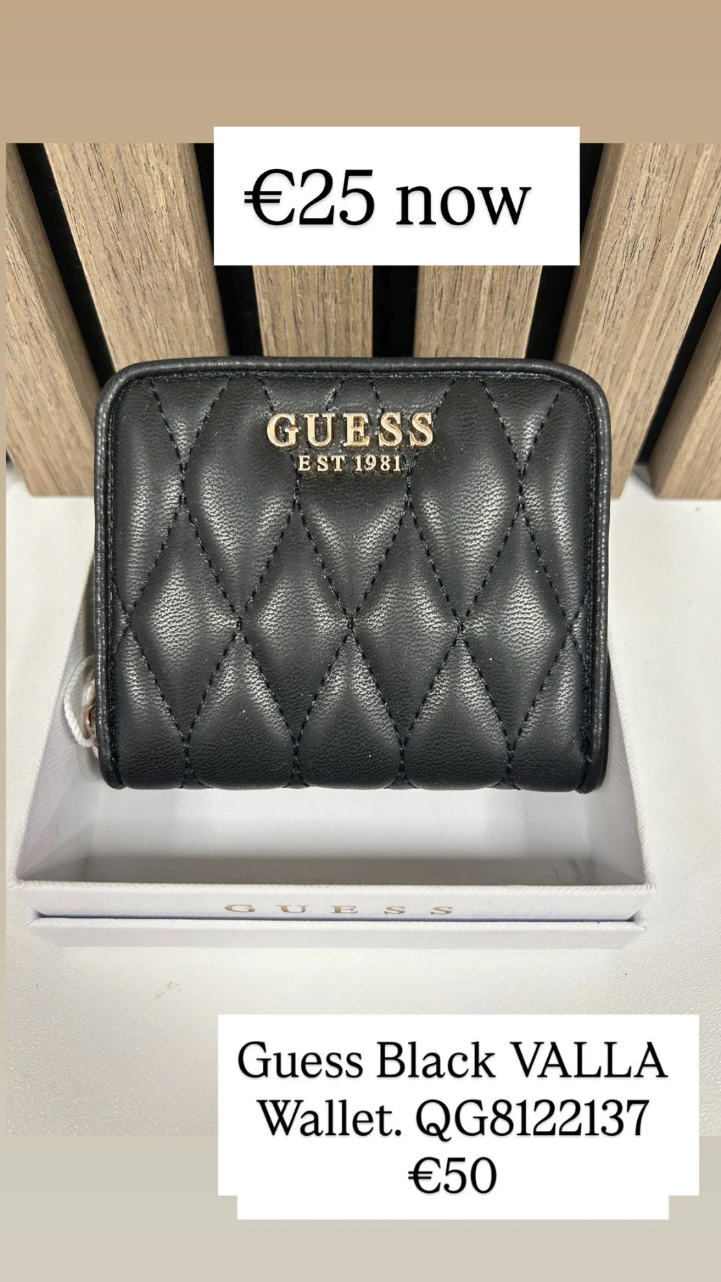 Guess Black VALLA Wallet. QG8122137