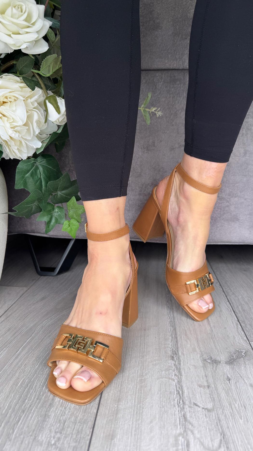Guess tan gold detail sandals FLJGRTLEA03