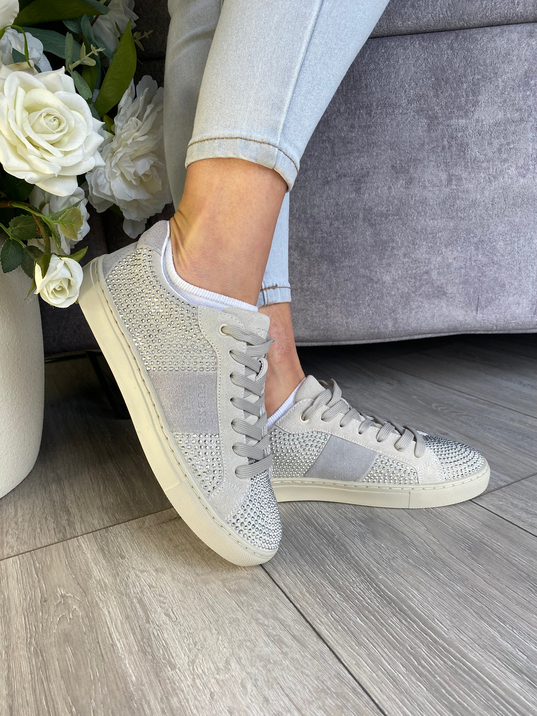 Guess grey diamanté sneaker flptodsue12