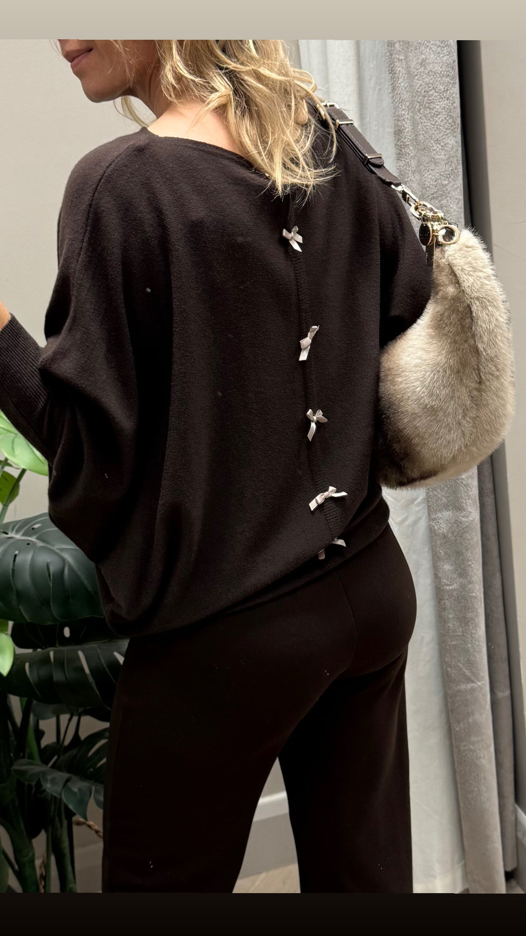 Brown Venice bow knit