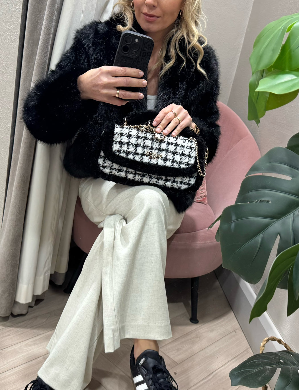 GUESS CRISTI QT813921 BLACK MULTI bag