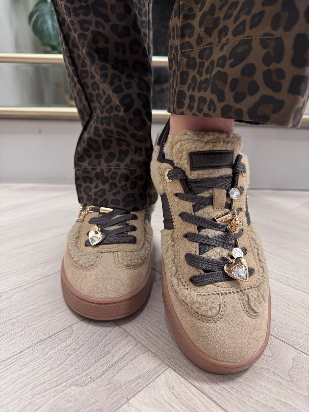 Guess beige teddy trainers flfn3afur12