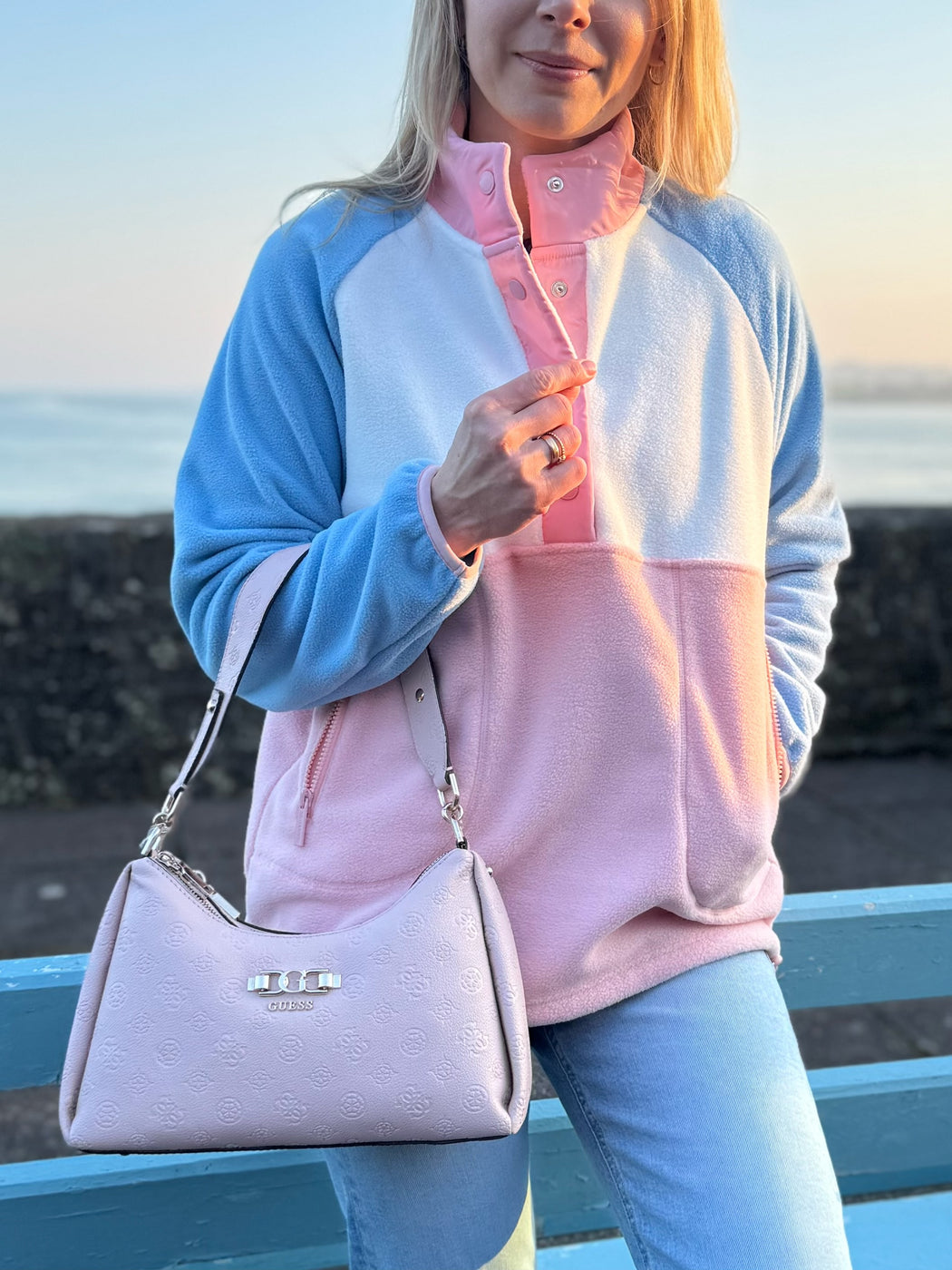 Guess anise   light rose double zip shoulder bag