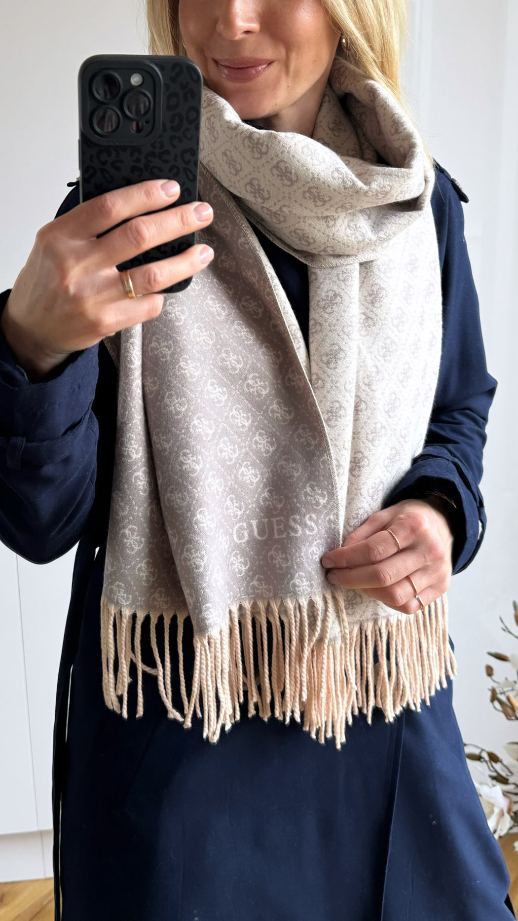 Guess grey/beige scarf AW5423POL03 - GRY
