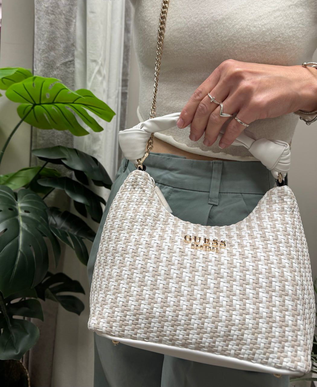 Guess White Multi MIREMA Bag. WG963101