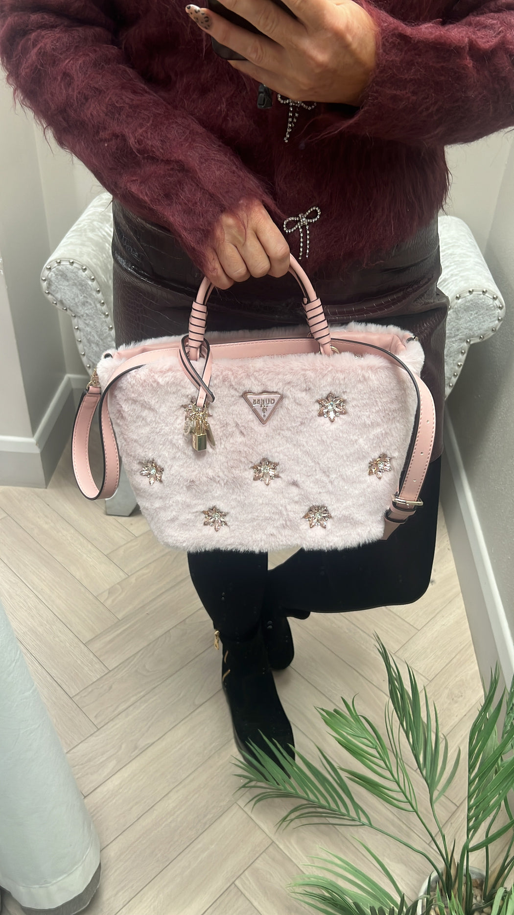 Guess pink rhinestone shaida bag we814322