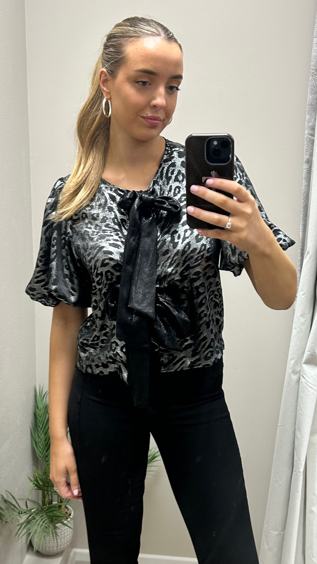 Jodie silver black bow leopard top