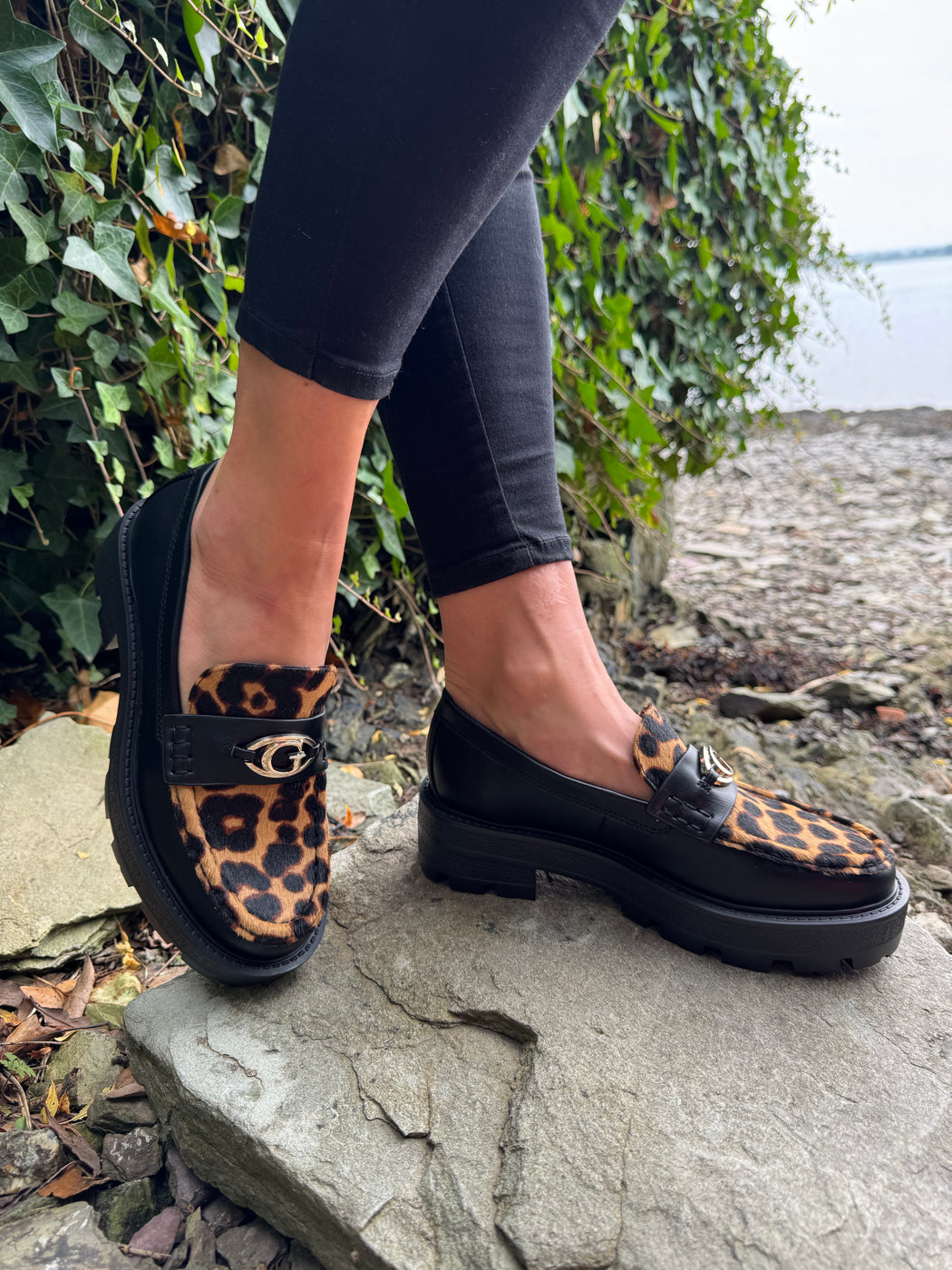 Guess black animal print loafer FLTYK2LEP14