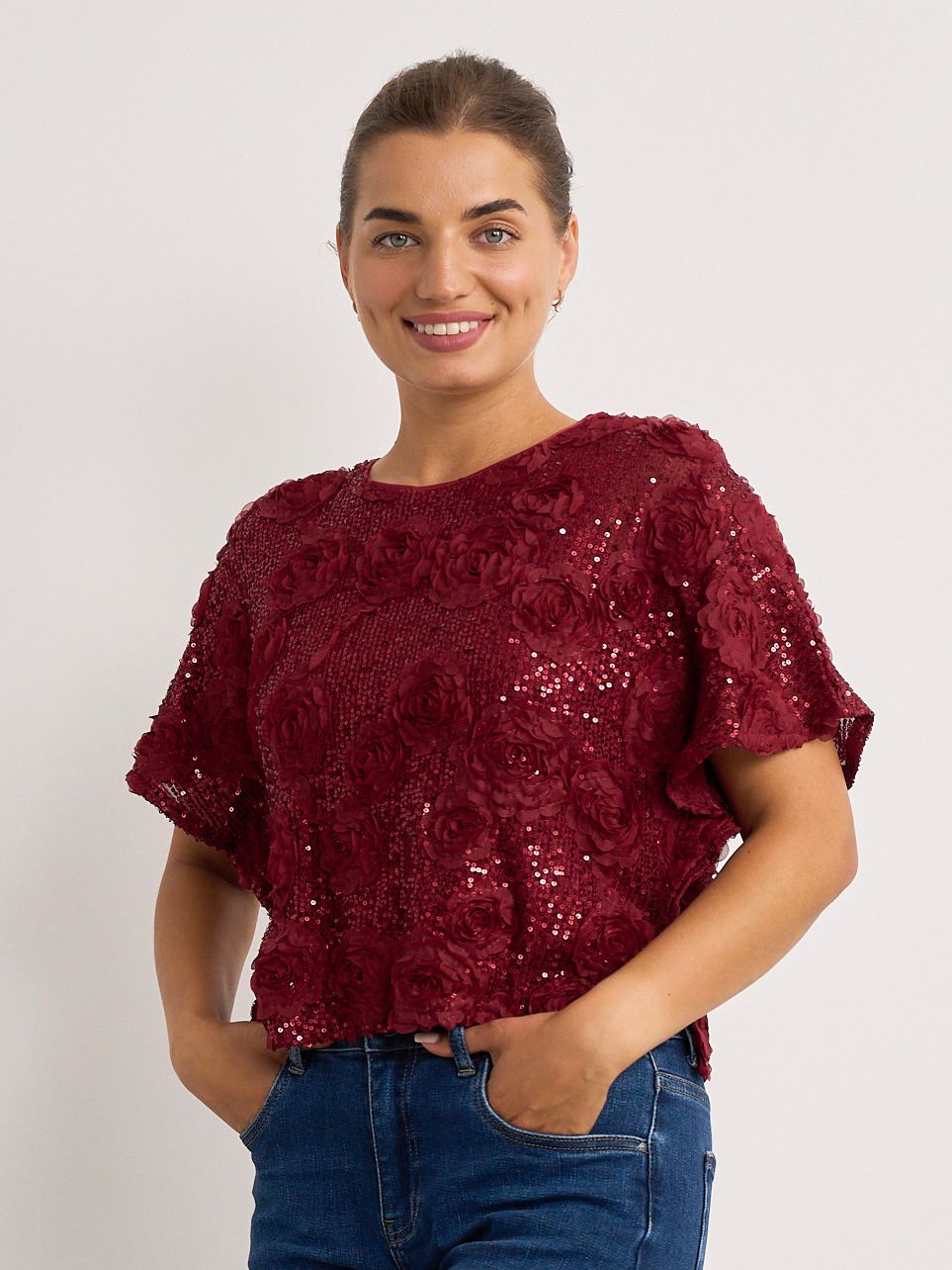 Holly wine top