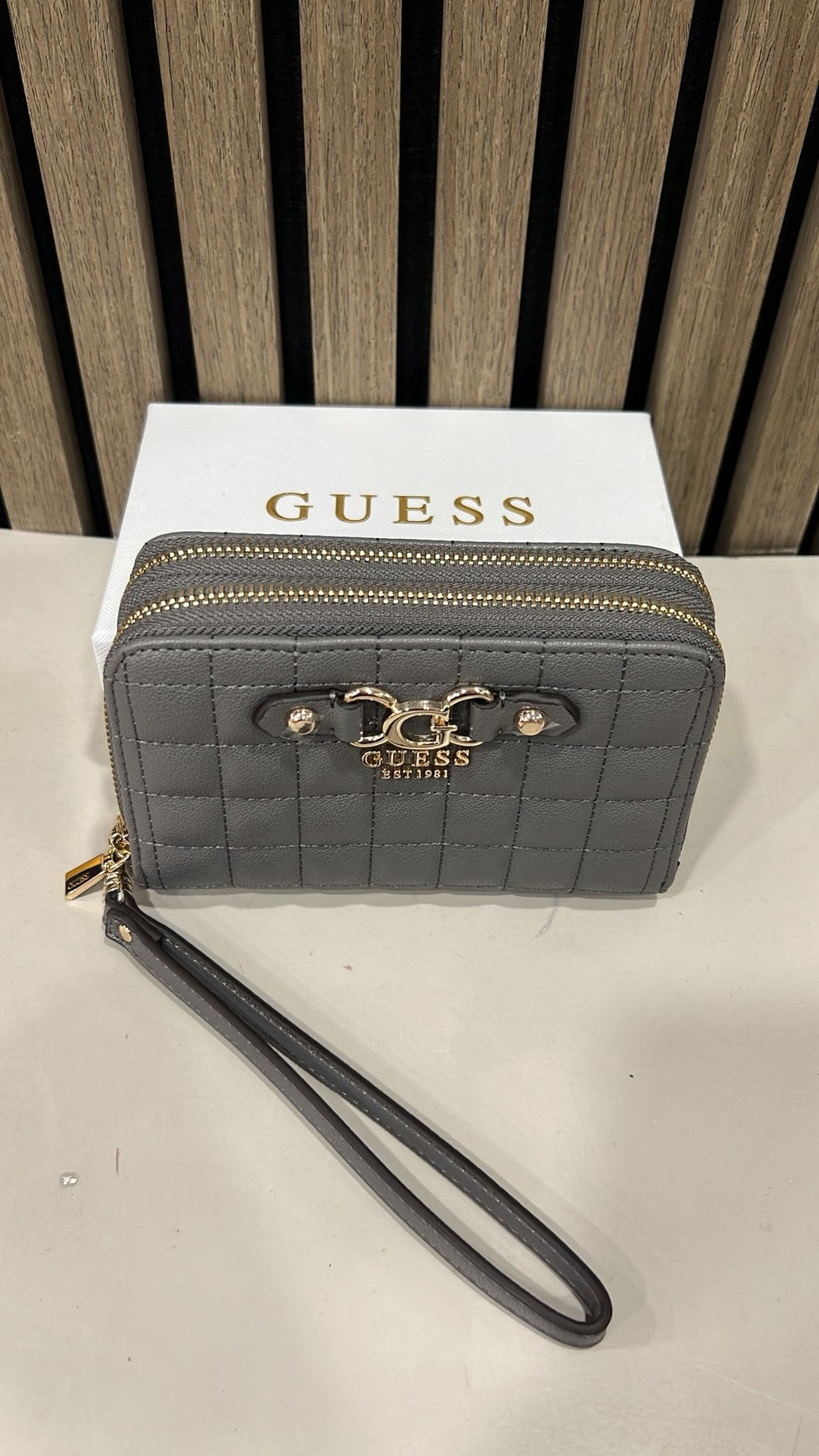 Qg8424164 guess slate grey double zip nadira wallet