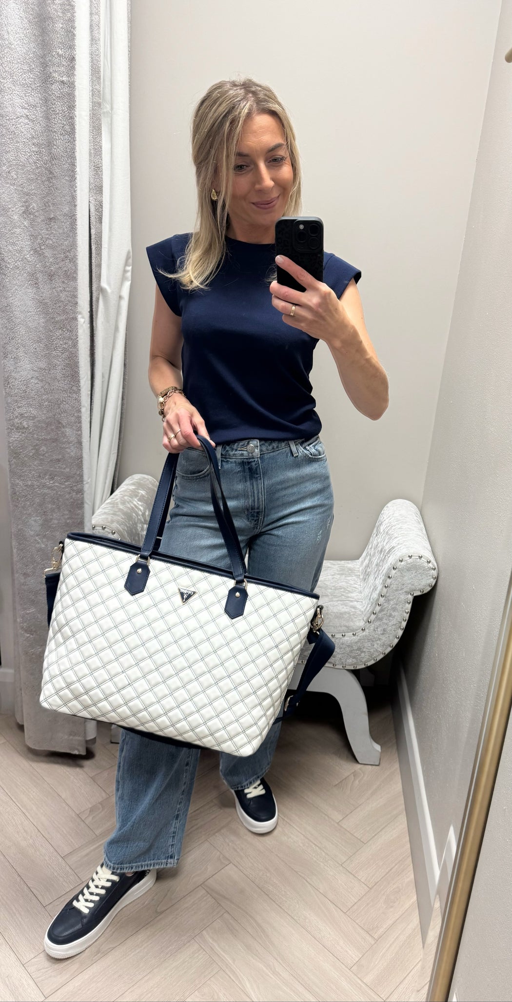 White navy cruise vibe travel bag QG9649024