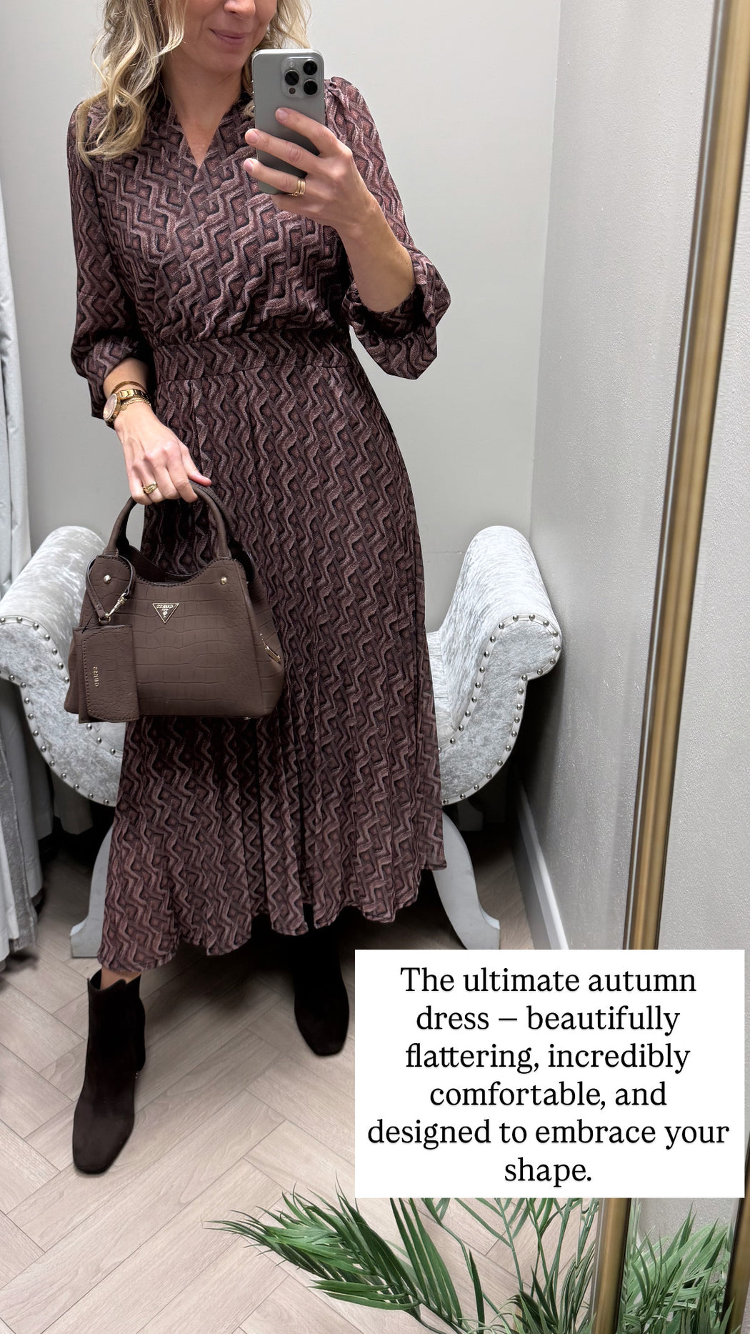 Guess Lorella Small Girlfriend Tote in Espresso cg230622
