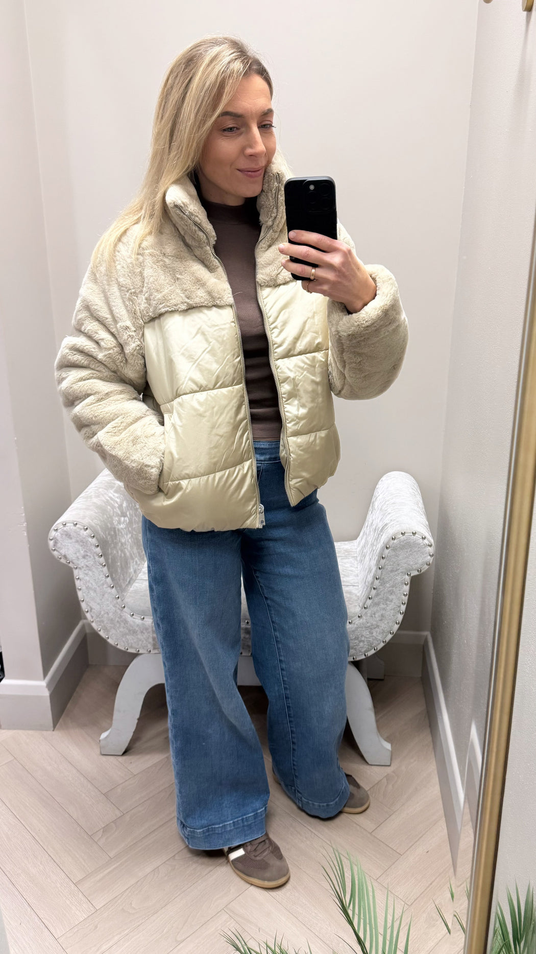 Popperes beige jacket