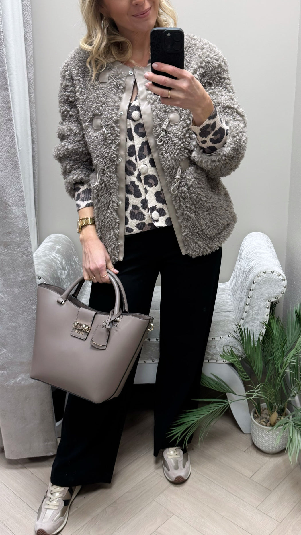 Guess teddy faux fur jacket