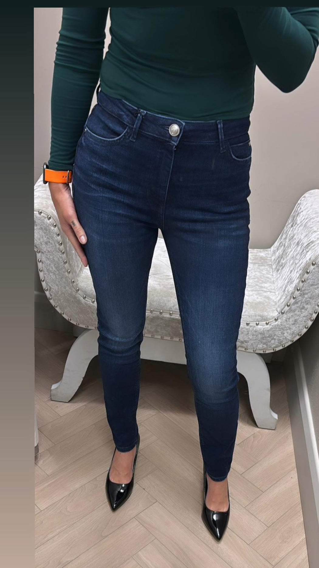 Guess 1981 Skinny High Jeans. W5BA46D0791.