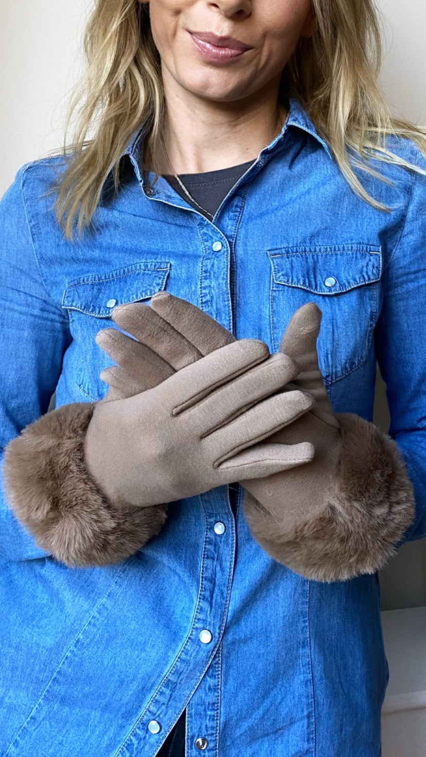 Amelia beige faux fur gloves