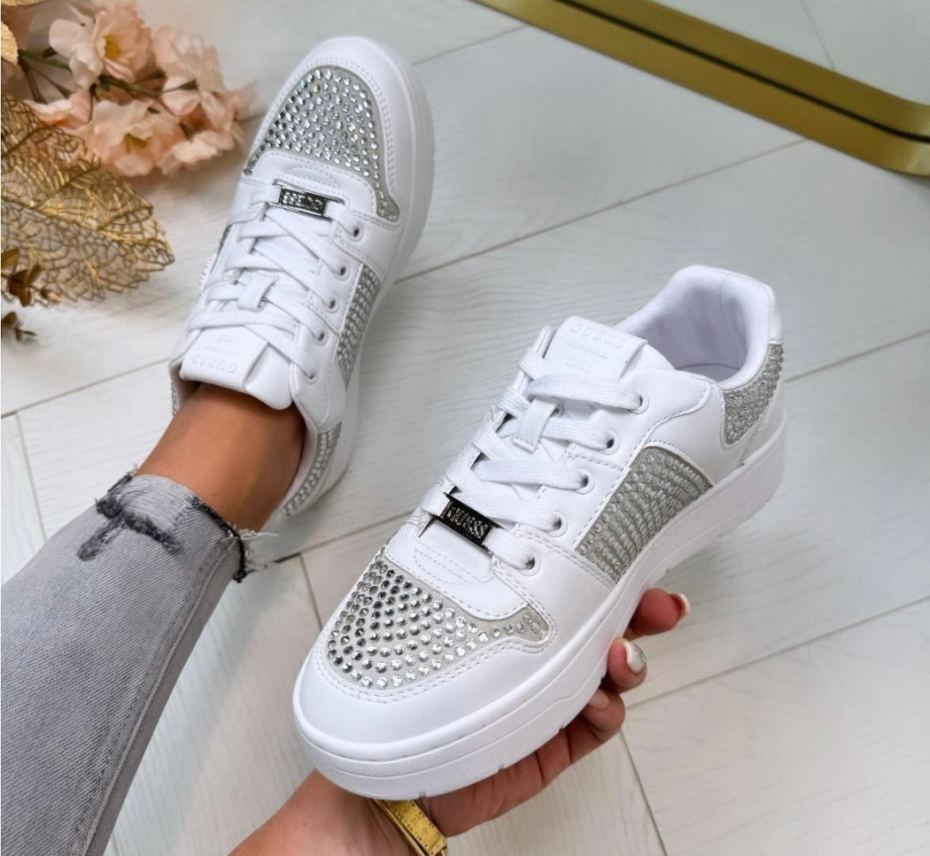 Flfnrsele12 guess white trainer with rhinestones