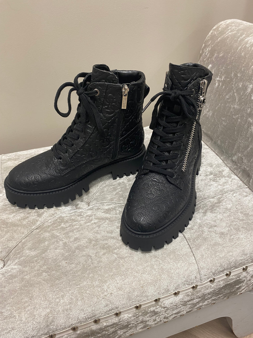 Guess side zip logo embossed boots