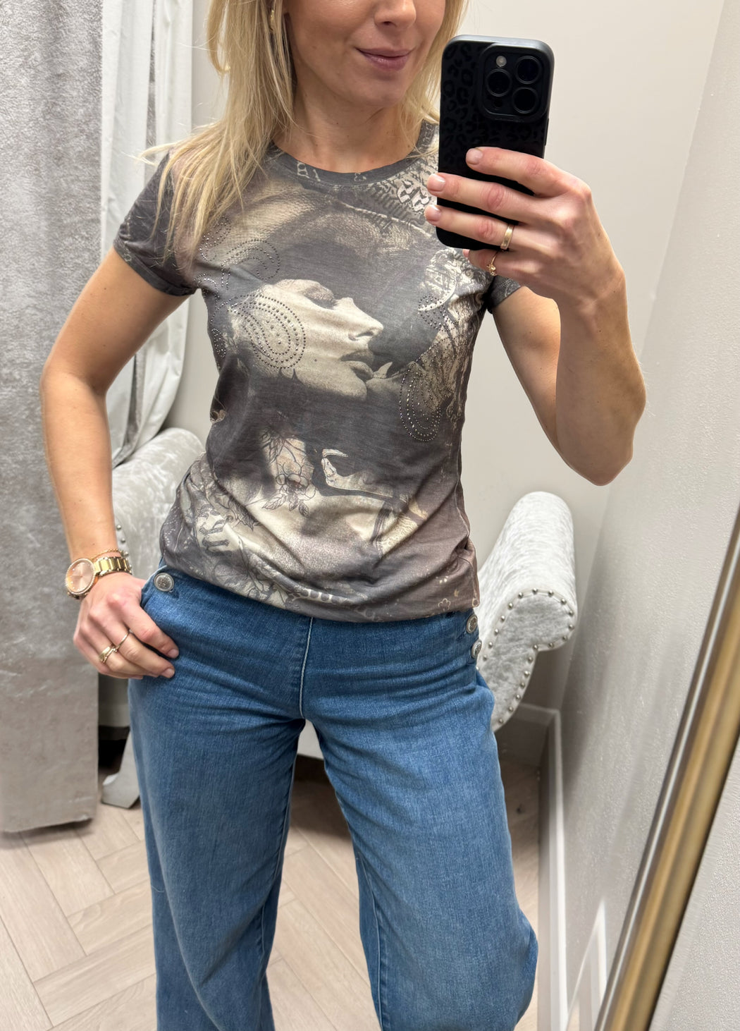 Guess nostalgia rhinestone tee