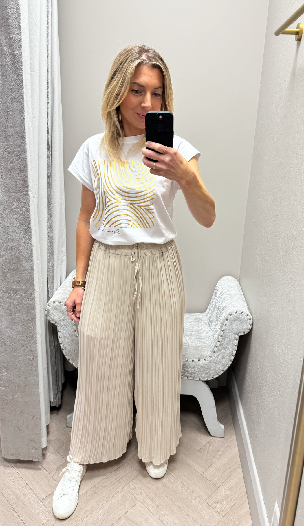 Kiss beige pleated elasticated trousers