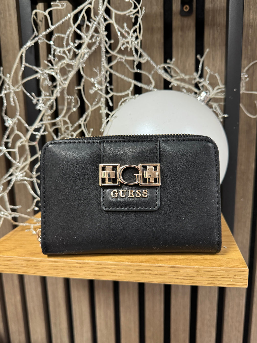 Guess Black JANE Wallet. VG9891140