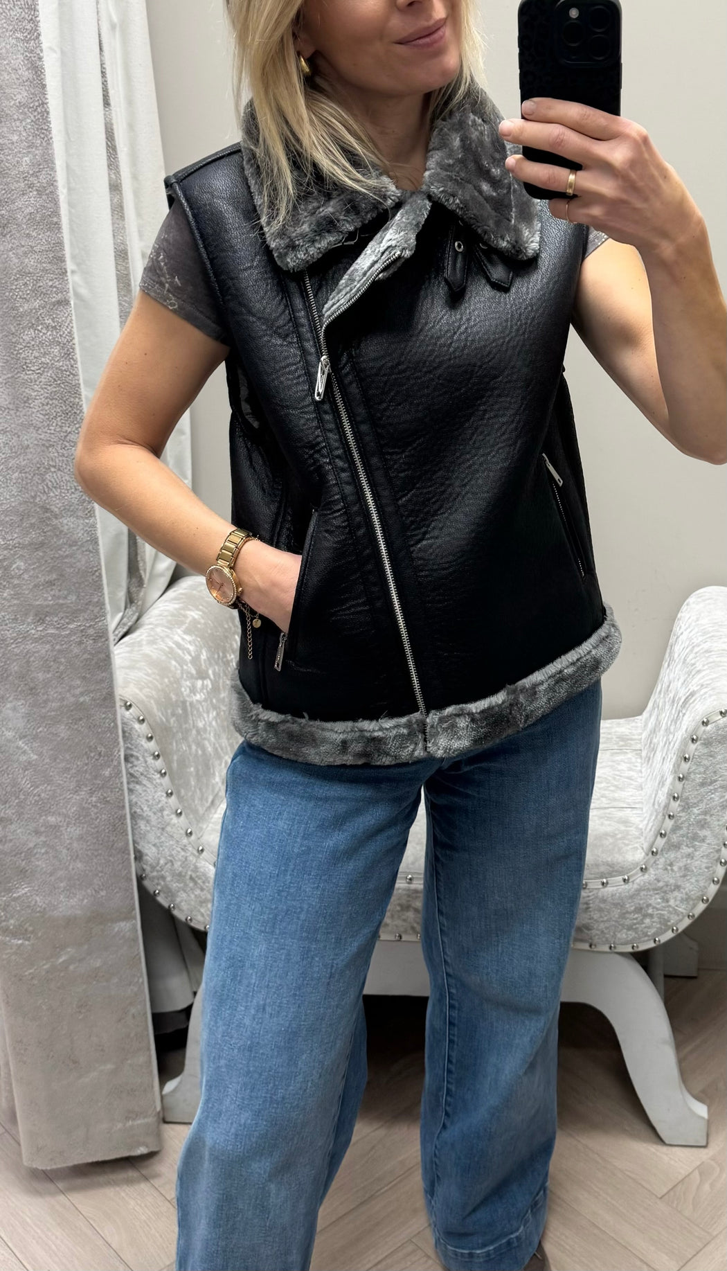 Icy gilet