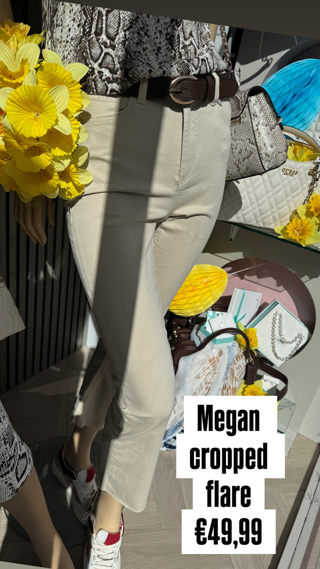 Megan cropped flare